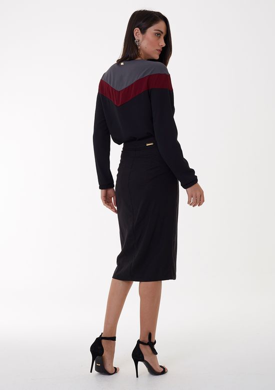 Saia-De-Linho-Lisa-Com-Cintura-Alta-E-Detalhes-Em-Botoes